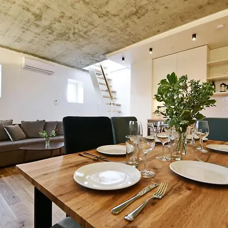 Domillion Penthouse Duplex W Terrace 18 Ppl P36t Apartment Wilna